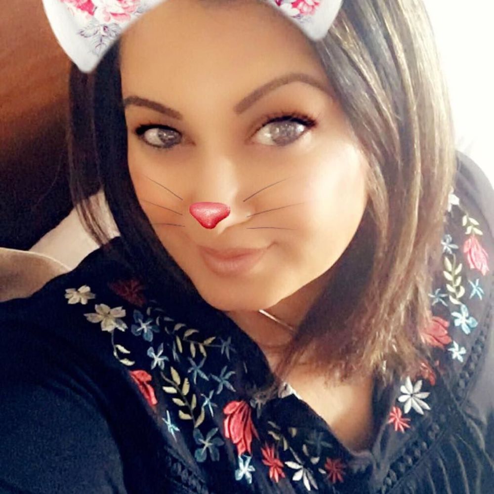 Meet your Posher, Jeannette